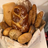 frisches Brot der Bäckerei Kiesling